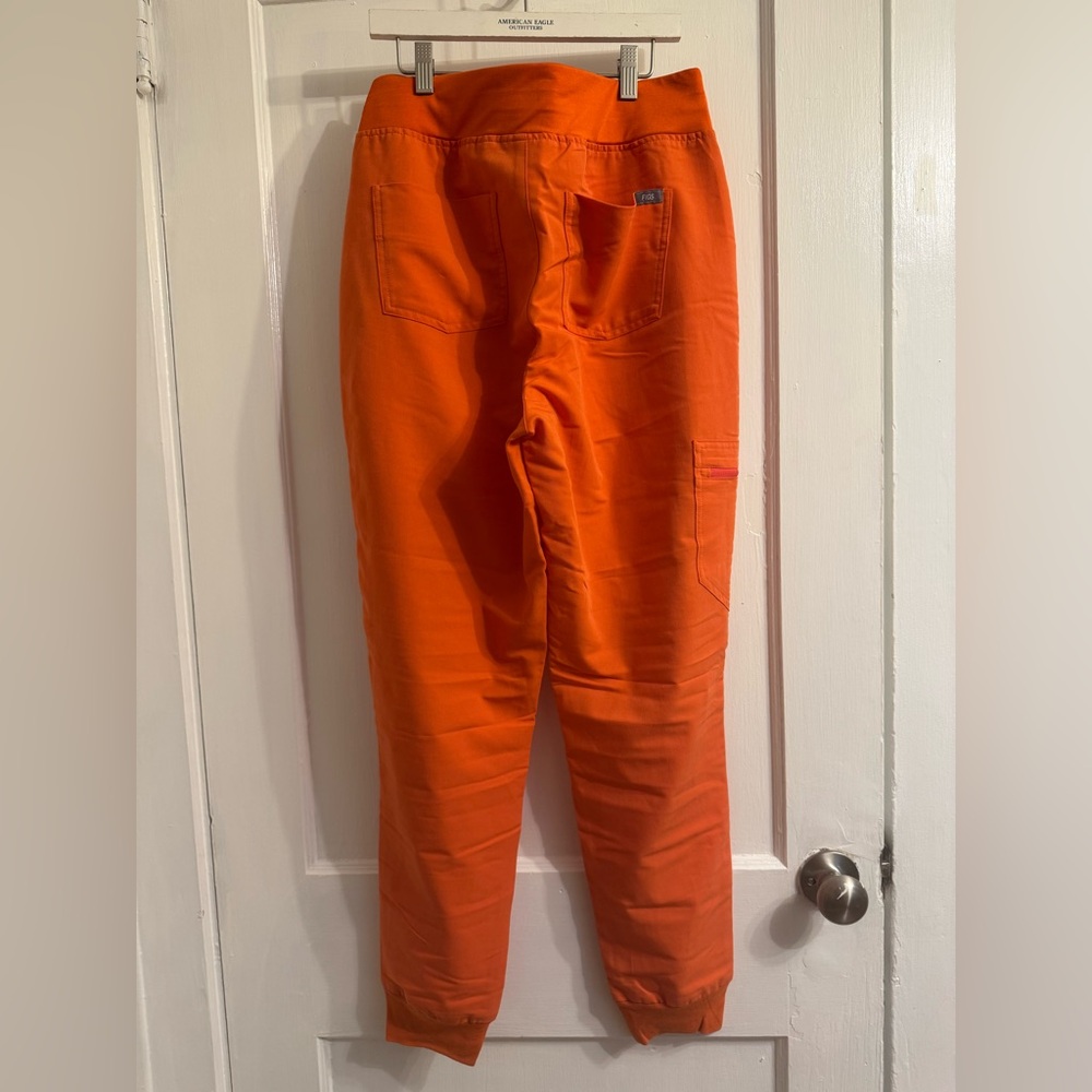 Women’s Zamora Jogger Scrub Pants - Picture 2 of 3